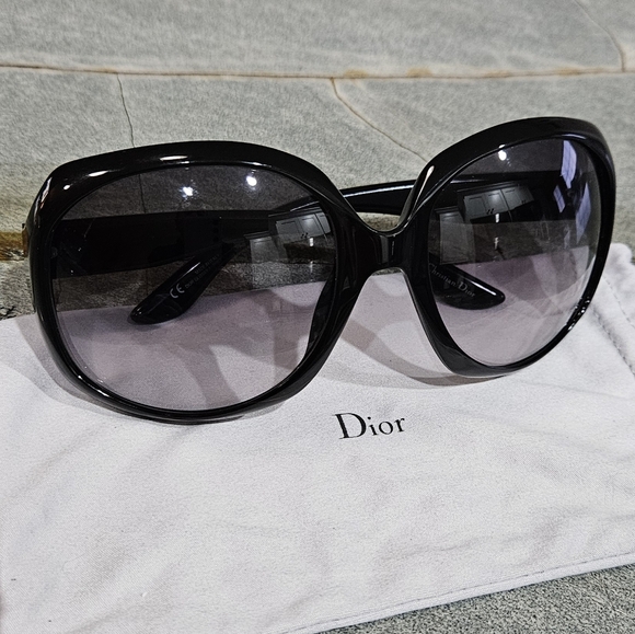 Dior Black Women's Sunglasses - Picture 1 of 9